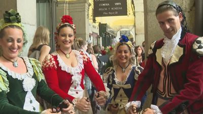 Festiva de danzas madrileñas en la Plaza Mayor