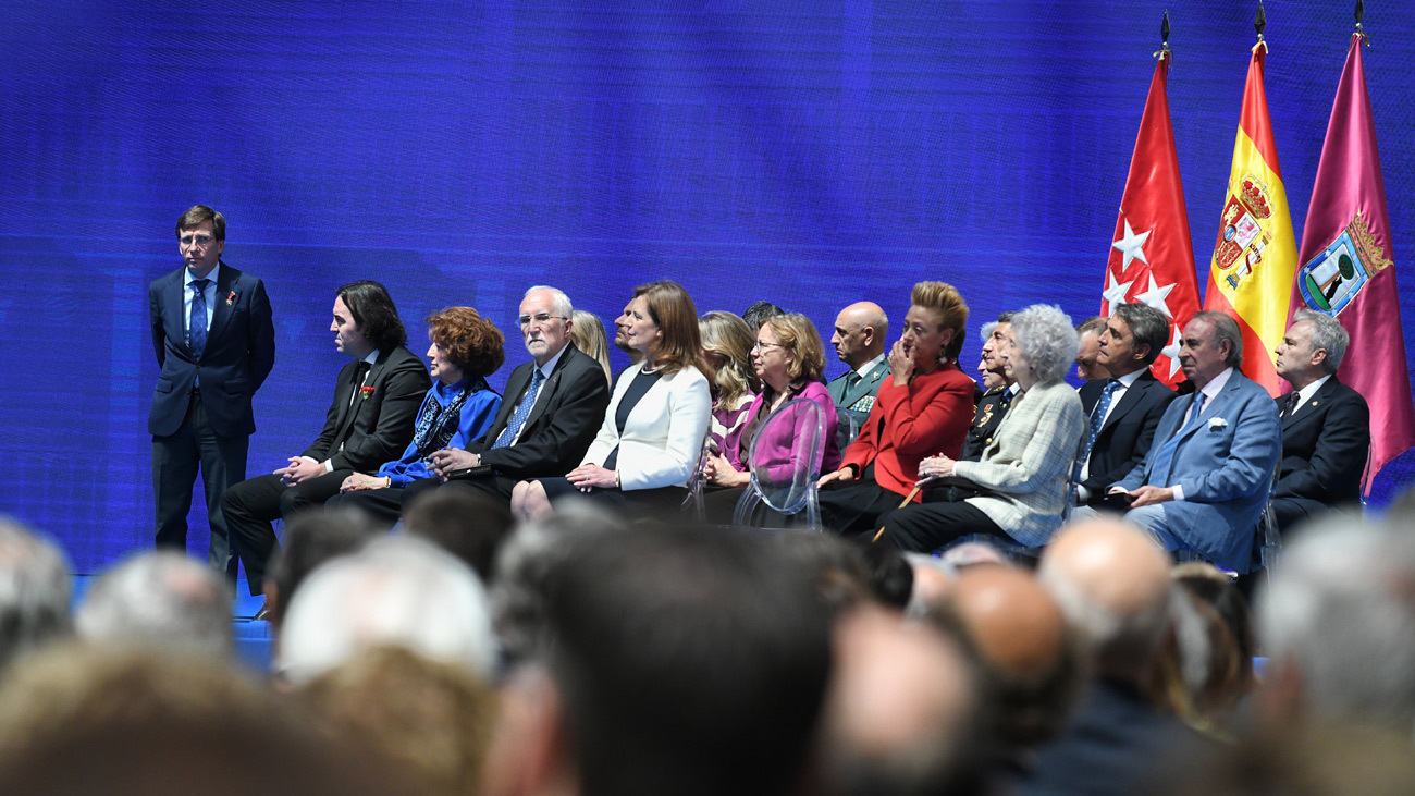 Almeida llama a seguir por camino de "convivencia" en la entrega de Medallas de Honor por San Isidro