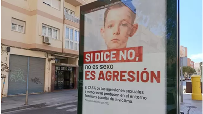 Polémica por un cartel de una campaña en Almería contra las agresiones sexuales a menores
