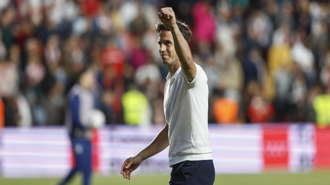 Iñigo Pérez, tras ganar con 10 al Granada: "Estoy orgulloso del trabajo del equipo"