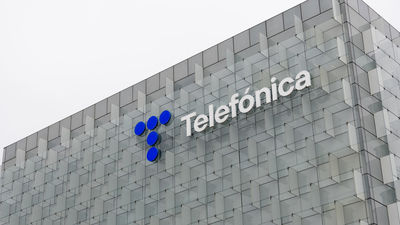 Telefónica gana 989 millones hasta septiembre, un 21,7% menos