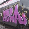 Detenidos dos grafiteros, uno menor, tras inmovilizar un Cercanías y vandalizarlo con pintadas en Canillejas