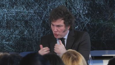 Milei califica de "fabulosa" la reunión con empresarios españoles en Madrid