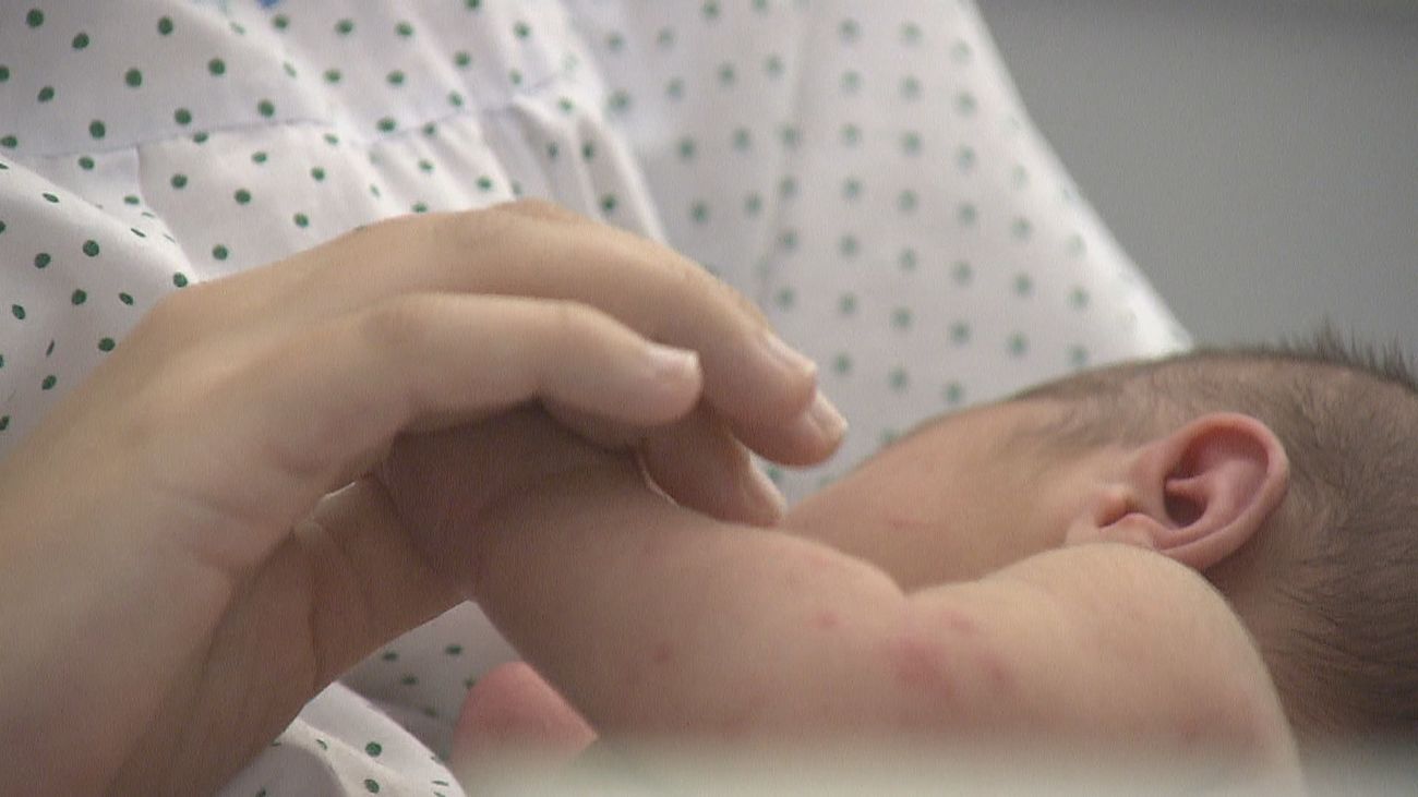 Madres solteras siguen luchando por ampliar el permiso de maternidad a 32 semanas