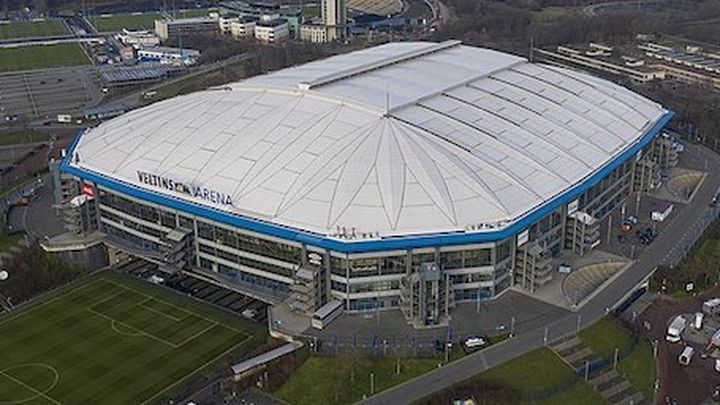 Veltins Arena / UEFA