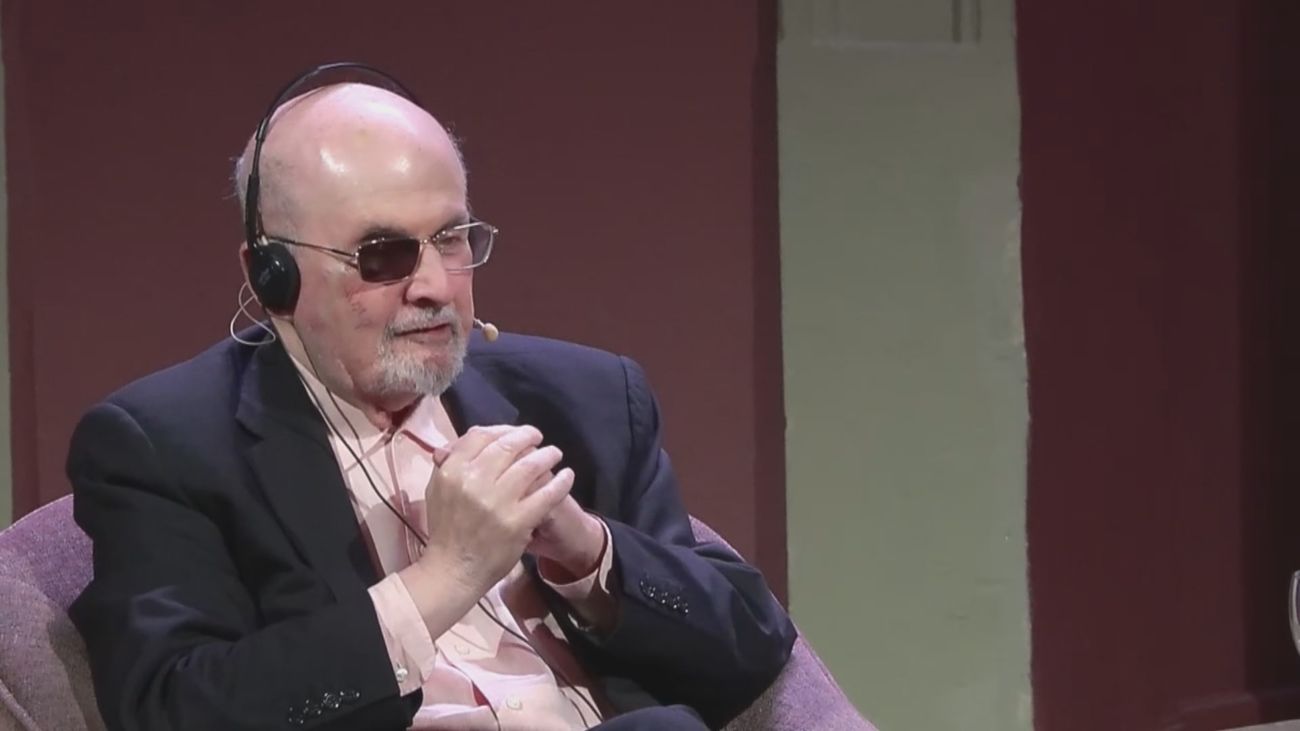 Salman Rushdie presenta en Madrid 'Cuchillo': la literatura "no puede cambiar el mundo"