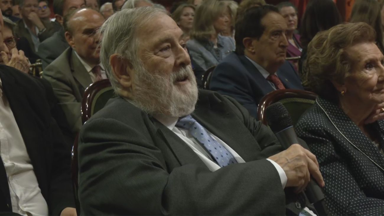 Acto homenaje al poeta e historiador Juan Van-Halen en la Plaza de la Villa