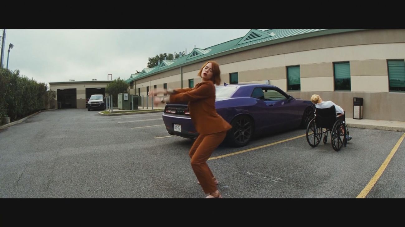 Emma Stone y Yorgos Lanthimos conquistan Cannes en la presentación de 'Kinds of Kindness'