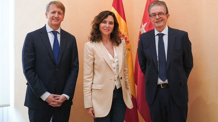 Ayuso y Almeida reciben al presidente de la hotelera Marriott en su primera visita a Madrid