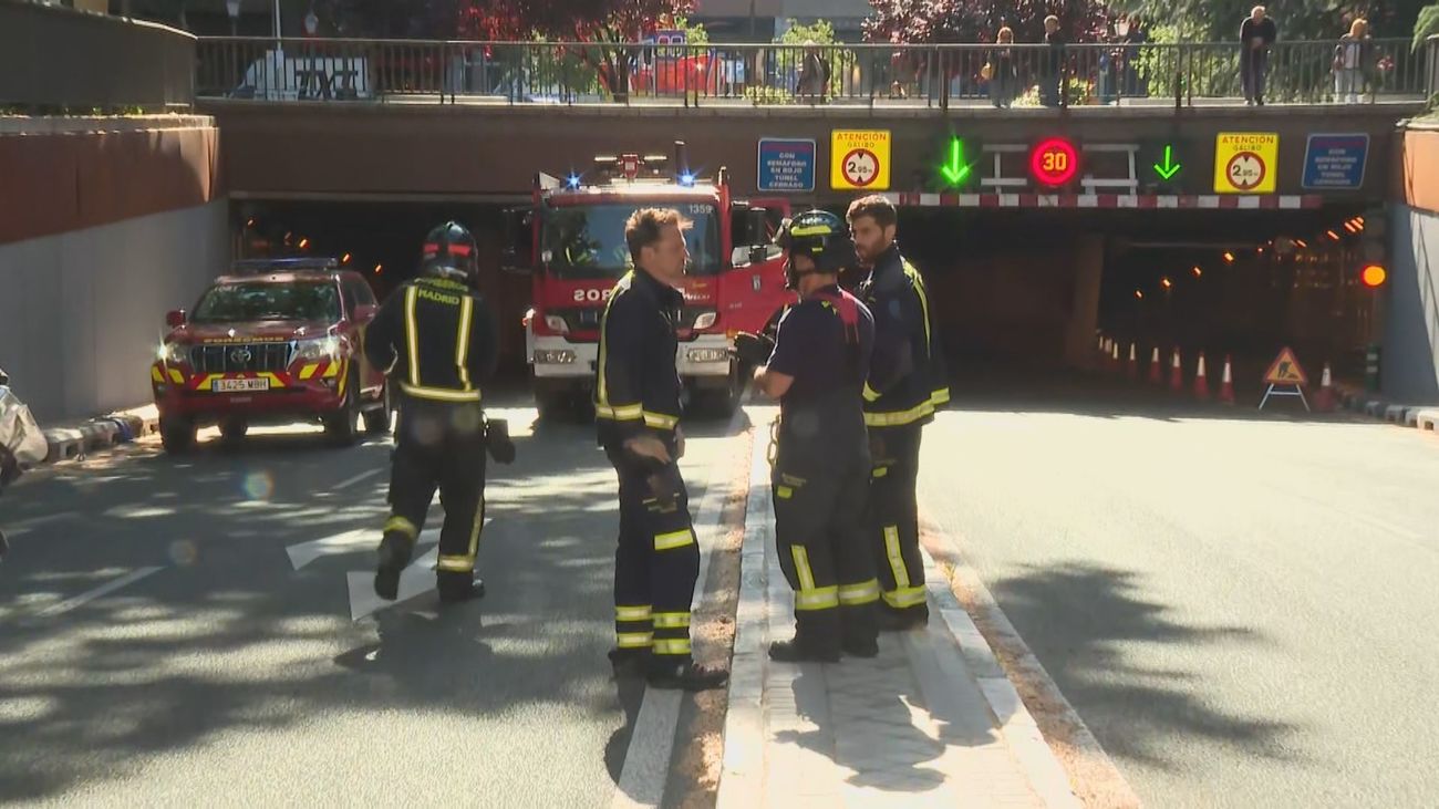 Un pequeño incendio sin heridos obliga a cerrar el túnel de Azca
