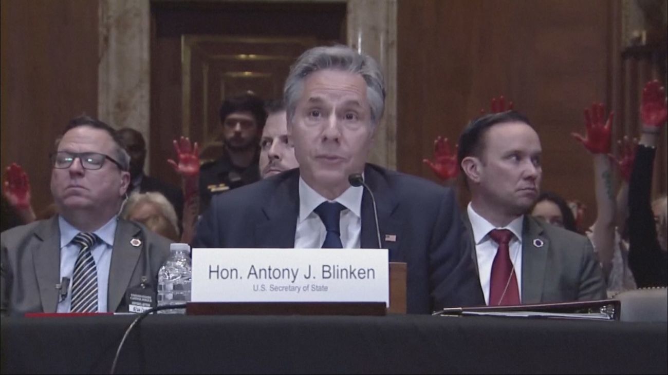 Boicot a Anthony Blinken al grito de "carnicero" por parte de un grupo propalestino