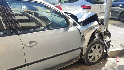 Un niño de once años coge el coche de su padre y se estrella escapando de la Policía en Huesca