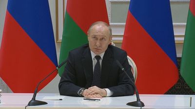 Putin pide reanudar las negociaciones de paz con Ucrania