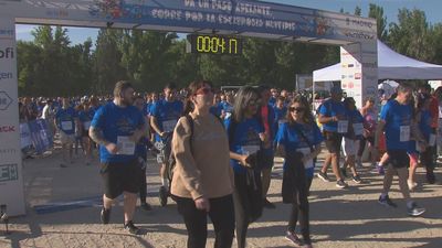 Dávila y Matute en la XIV edición de la carrera popular solidaria 'Corre por la esclerosis'