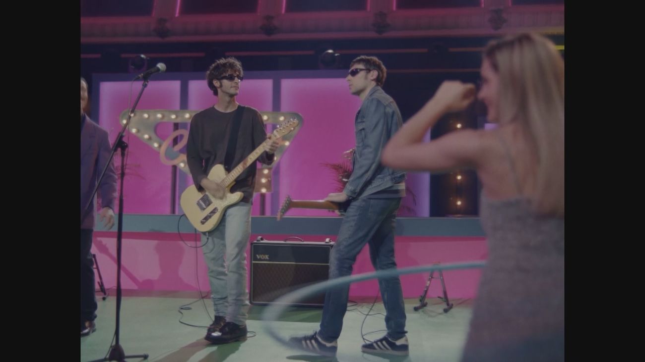 La leyenda de Los Planetas llega al cine con 'Segundo Premio'