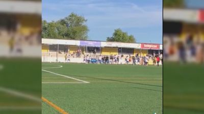 Un partido juvenil en Barajas acaba a puñetazos, con dos heridos