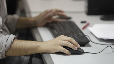 El coste laboral sube un 3,9% en el primer trimestre y supera por primera vez los 3.000 euros al mes