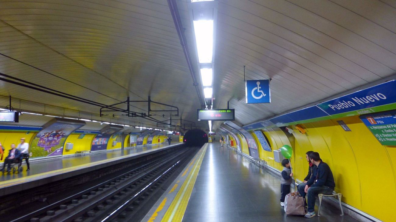 Las imágenes del Metro desmienten al joven que denunció que le robaron el móvil y le tiraron a las vías en Pueblo Nuevo