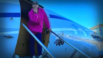 El transporte de lujo de Isabel Pantoja para su gira: Un avión de 2.700 euros la hora