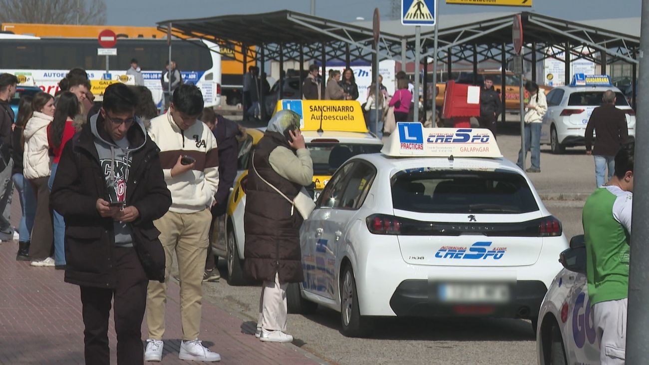 Hasta tres meses de espera para poder hacer el práctico de conducir por la falta de examinadores