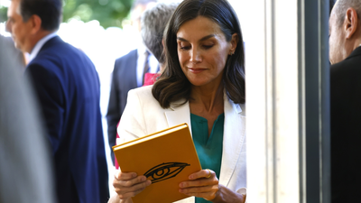 La reina Letizia inaugura la Feria del Libro de Madrid