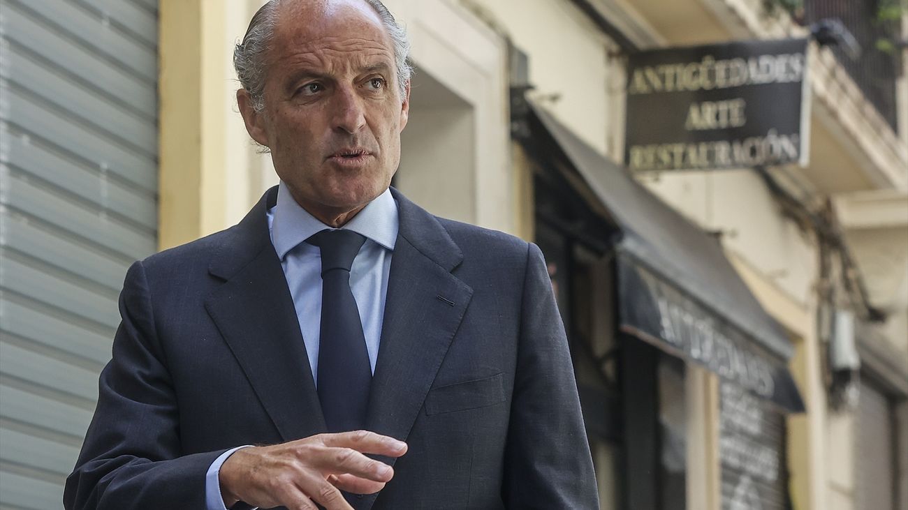 Camps: "El que está indultando a los que rompen España pidió para mí más de cien años de cárcel"