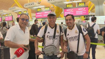 Barajas se llena de madridistas para asistir a la final de la Champions en Londres