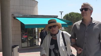 Massiel da el último adiós a su hermano Emilio Santamaría