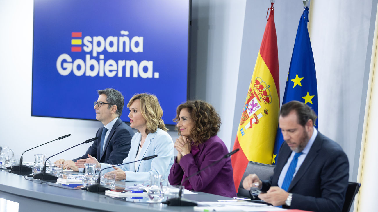 El Gobierno asegura que "no hay nada" sobre Begoña Gómez