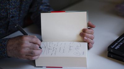 Feria del Libro 2024:  Guía para no perderte las firmas de los mejores autores