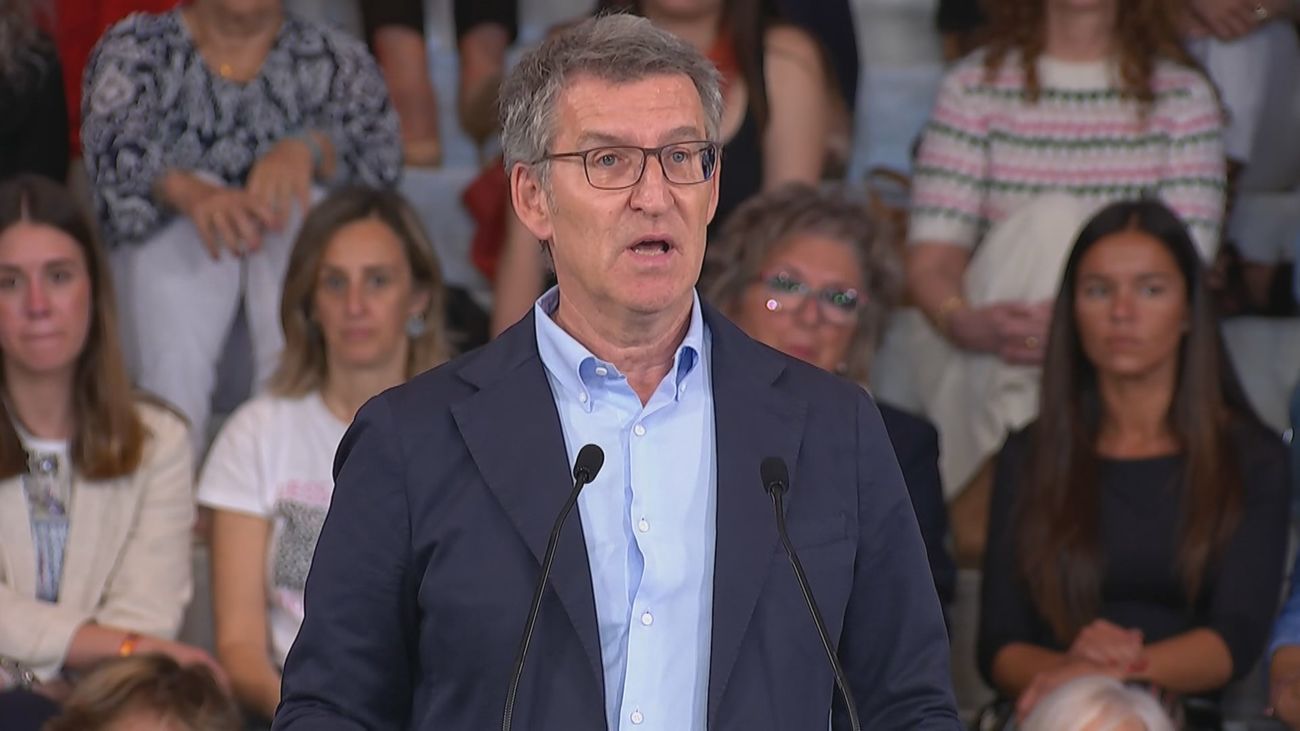 Feijóo llama a Sánchez a asumir, de forma "inmediata", su responsabilidad política