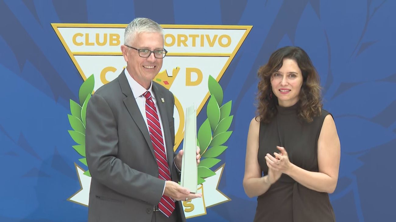 Ayuso recibe en Sol al CD Leganés tras su ascenso a Primera División