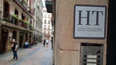 Consumo investiga a las plataformas de alquiler turístico  para perseguir la publicidad de pisos sin licencia