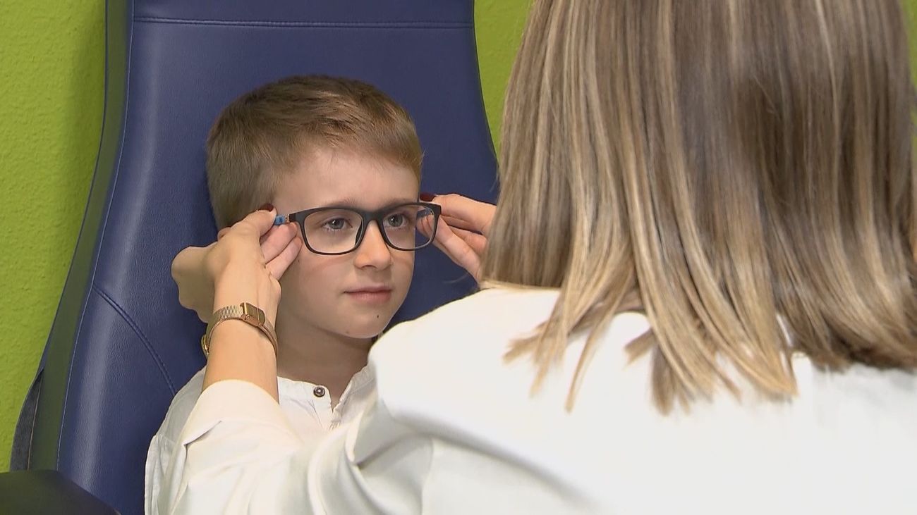 La Comunidad de Madrid dará gafas graduadas gratuitas a menores de 14 años con miopía o astigmatismo