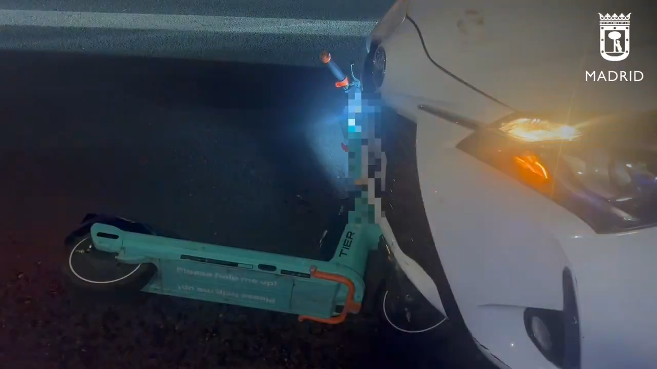 Herida grave una joven de 18 años en un accidente de patinete en Chamberí