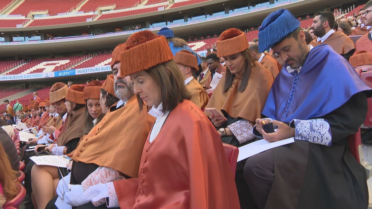 La fiestas de graduación típicas de Estados Unidos se imponen cada vez más entre los estudiantes españoles