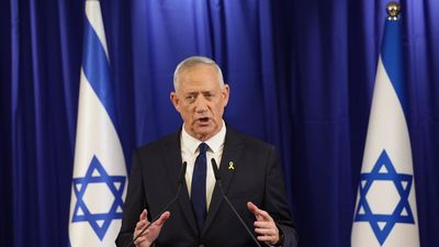 Dimite Benny Gantz, ministro de Guerra israelí