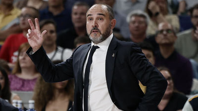 Chus Mateo tras el 2-0: "Nos queda todavía mucha tela por cortar"