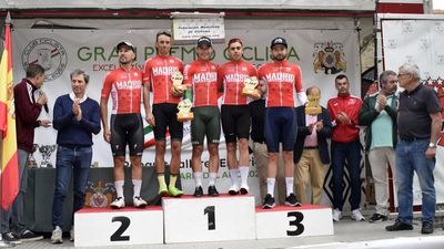 Jorge González se impone al sprint en el Gran Premio de Ciclismo de El Escorial