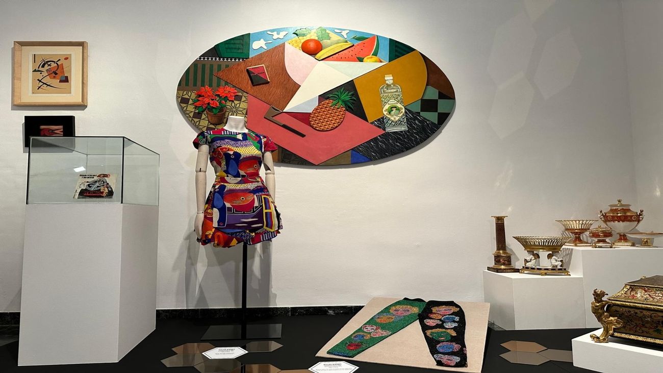 'Gianni Versace. Frente al espejo', la exposición que nos acerca a sus diseños