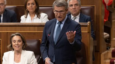 Feijóo pide a Sánchez que convoque elecciones para no "eternizar lo que es inviable"