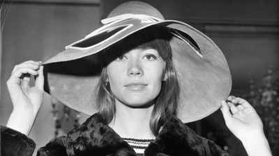 Muere a los 80 años la cantante Françoise Hardy, icono ye-yé de la música francesa