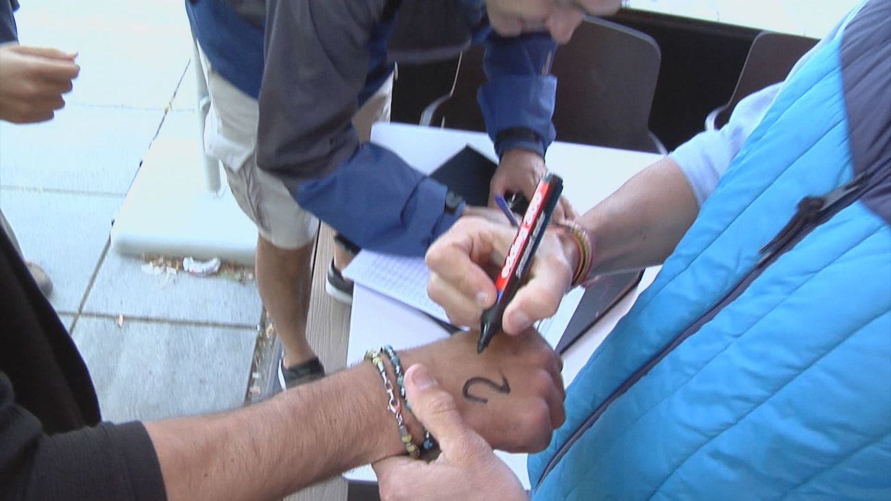 Ni sillas de playa, ni mantas, como los de Taylor Swift,  los fans de Springsteen se organizan para hacer cola... desde casa
