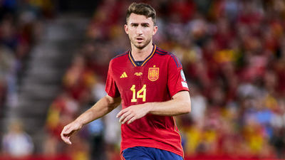 España entrena sin Laporte, descartado para el debut