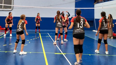 Colofón del Circuito de Minivóley en Pinto con 70 equipos y más de 600 deportistas