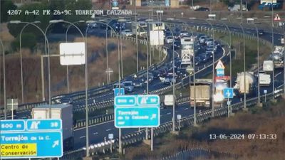 Un accidente de tráfico en Torrejón de la Calzada dificulta la entrada a Madrid por la A-42