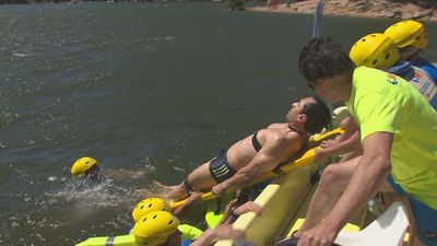 Socorristas del SUMMA, los vigilantes de la playa de Madrid