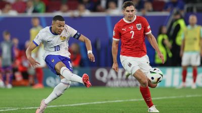 0-1. Un gol en propia puerta da la victoria a Francia ante Austria