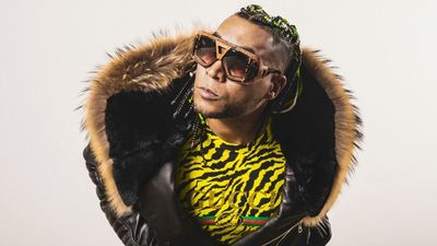 Don Omar anuncia que tiene cáncer con una foto desde el hospital