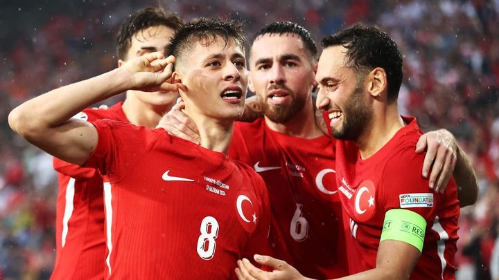 3-1. Turquía golea a Georgia con golazo de Guler